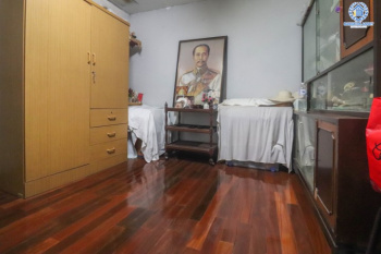 *****ทาวน์เฮ้าส์มือสองย่านนนทบุรี ม.ซอยเรวดี51 ติวานนท์-เลี่ยงเมืองนนท์ บนเนื้อที่ 16 ตร.ว. ฟังก์ชัน 2 ห้องนอน 2 ห้องน้ำ บ้านพร้อมเข้าอยู่ แถมฟรี! 1 เครื่องปรับอากาศ 2 เครื่องทำน้ำอุ่น 1 เครื่องดูดควัน เพียง 5 นาทีก็ถึงรถไฟฟ้าสายสีม่วง "สถานีศูนย์ราชการนนทบุรี" และ "สถานีบางกระสอ" ใกล้ทางด่วน "งามวงศ์วาน" จองด่วน!